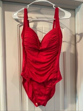 Women’s La Blanca Ruched Red One-Piece Swimsuit Size 10